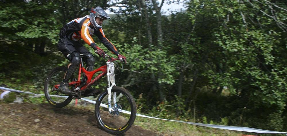 Super Besse : Descente en VTT sur les Pistes - Sensations Fortes Garanties !