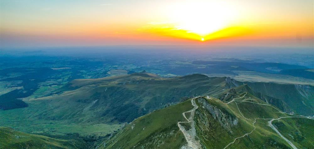 Puy de Sancy : Sommet du Massif du Sancy, Panorama Exceptionnel sur l'Auvergne
