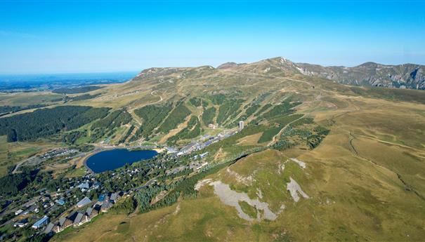 Super Besse : Domaine Skiable Exceptionnel - Du Puy de Chambourguet au Puy de Paillaret