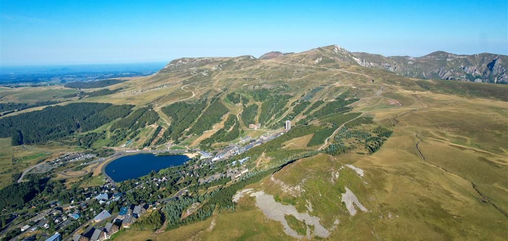 Super Besse : Domaine Skiable Exceptionnel - Du Puy de Chambourguet au Puy de Paillaret