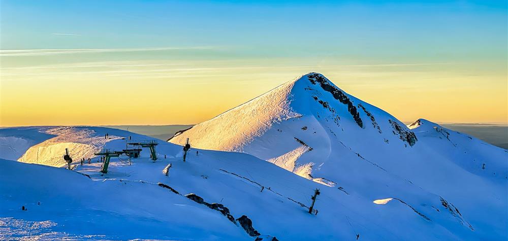 Webcam Puy de Sancy : Découvrez le Toit de l'Auvergne en Direct